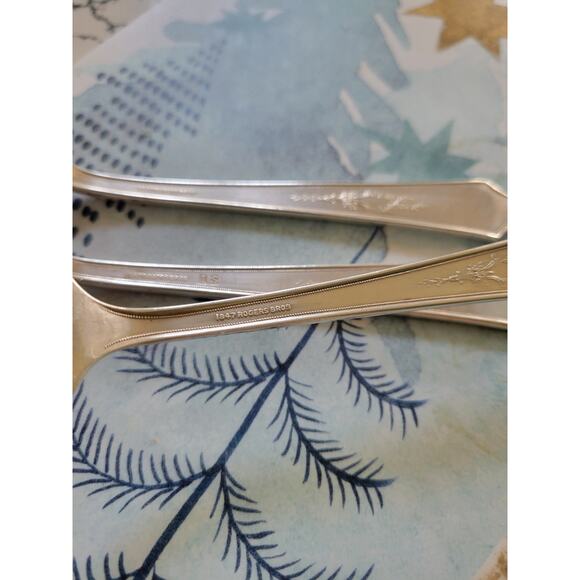1847 Rogers Bros Ancestral Silverplate Set of 3 Dinner Fork Discontinued - Picture 9 of 9